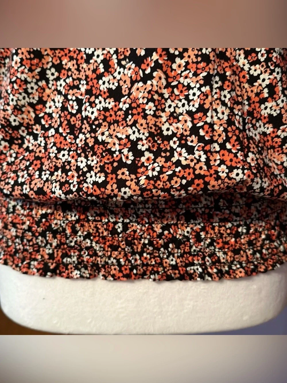 Michael Kors Floral Short-Sleeve Blouse in Coral and Black size SM EUC